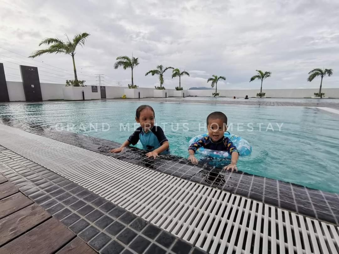 Grand Meritus Homestay @Penang Perai Eksteriør billede